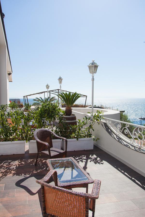 Casa Restino Bed and Breakfast Torre del Greco Buitenkant foto
